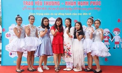 Cô giáo thanh nhạc Nguyễn Linh Thúy - Tấm lòng nhân ái vì cộng đồng