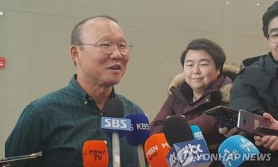Tức tốc trở lại Việt Nam, HLV Park Hang Seo tiết lộ bất ngờ về kế hoạch năm 2019