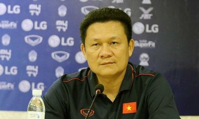 HLV Quốc Tuấn chỉ trích trọng tài sau trận thua đầy tiếc nuối của U22 Việt Nam