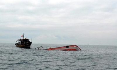 Vũng Tàu: Tích cực tìm kiếm ngư dân mất tích trong vụ va chạm tàu cá khiến 15 người rơi xuống biển