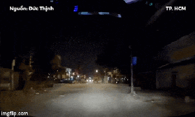 Video: Phóng xe tốc độ cao vấp trúng ổ gà, nam thanh niên nhận cái kết đắng