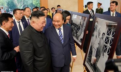 Thủ tướng Chính phủ Nguyễn Xuân Phúc tiếp Chủ tịch Kim Jong Un