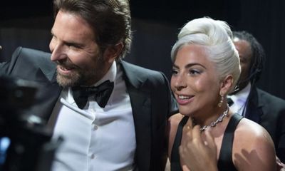 Vướng tin đồn yêu Bradley Cooper, Lady Gaga chính thức lên tiếng 