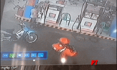 Video: Mua xăng quên rút chìa khóa, người đàn ông bị trộm cuỗm xe ngay sau lưng