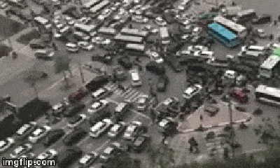 Video: Kinh hoàng cảnh giao thông Hà Nội “thất thủ” khi nhìn từ trên cao