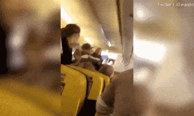 Nam hành khách bị đánh gãy mũi sau vụ ẩu đả trên máy bay