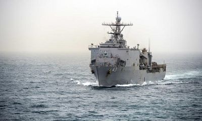 Chiến hạm Mỹ bị cách ly trên biển do virus bùng phát