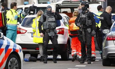 Cảnh sát Hà Lan bắt giữ nghi phạm trong vụ xả súng khiến 12 người thương vong