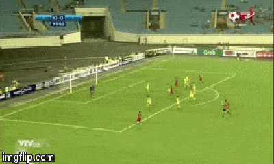 Video: Thanh Thịnh chuyền điệu nghệ, Đức Chinh bật cao đánh đầu hạ thủ môn U23 Brunei