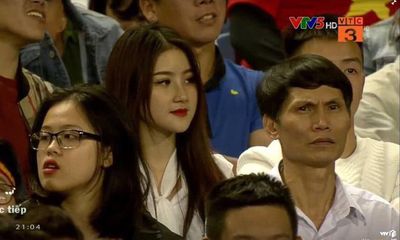 Nháo nhào truy tìm danh tính nữ CĐV xinh như thiên thần trong ngày U23 Việt Nam thắng đậm 4-0