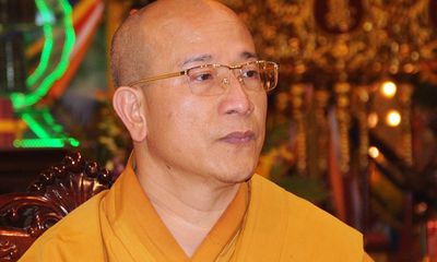 Trụ trì chùa Ba Vàng bị tạm đình chỉ những chức vụ gì trong Giáo hội Phật giáo Việt Nam?