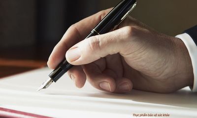 Run tay khi viết, khi ký tên báo hiệu bệnh gì nguy hiểm?