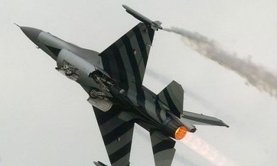 Chiến đấu cơ F-16 của Hà Lan tự bắn vào thân, phải hạ cánh khẩn