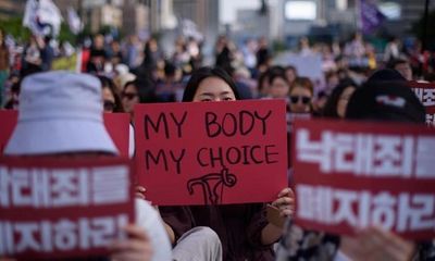 Hàn Quốc hợp pháp hóa phá thai sau lệnh cấm kéo dài 66 năm