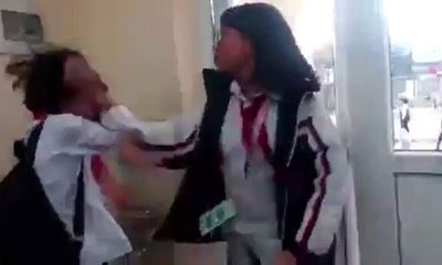 Vụ nữ sinh Quảng Ninh bị đánh túi bụi: Nữ sinh lớp 7 đánh bạn cùng lớp