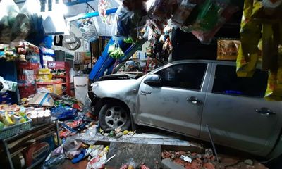 Tài xế Trung Quốc lái xe bán tải gây tai nạn ở Bình Dương, 3 nạn nhân nhập viện