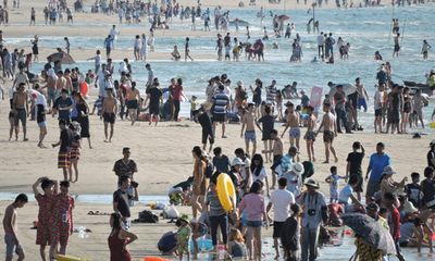 Vũng Tàu: Hàng trăm du khách bị sứa cắn khi đang tắm biển
