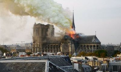 Apple cam kết đóng góp trùng tu Nhà thờ Đức Bà Paris sau vụ hỏa hoạn lịch sử