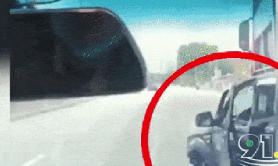 Video: Dùng rìu chém người sau tai nạn, tài xế Ford Ranger thản nhiên bước xuống xe