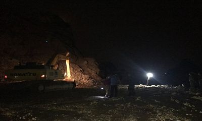 Nổ mìn khai thác đá ở Quảng Ninh, 200 người trắng đêm tìm kiếm 1 công nhân mất tích