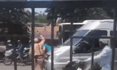 Video: Tài xế Limousine cố thủ trên ghế lái, phụ xe xuống cản CSGT rồi bỏ chạy