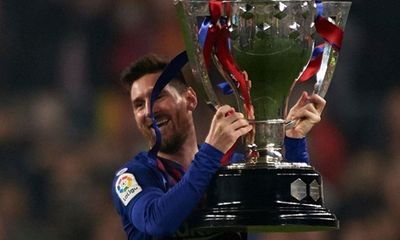 Messi lập công, Barca nâng cúp vô địch La Liga sớm 3 vòng đấu