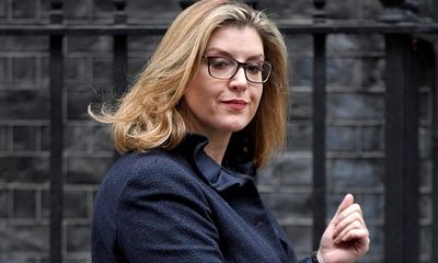 Tiết lộ về nữ Bộ trưởng Quốc phòng đầu tiên của Vương quốc Anh