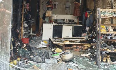 Hải Phòng: Bắt thanh niên đổ xăng đốt cửa hàng quần áo của 'vợ' cũ