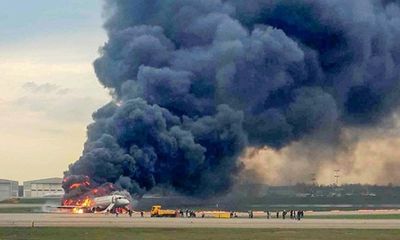 Máy bay Nga bốc cháy khi vừa hạ cánh, 41 người thiệt mạng