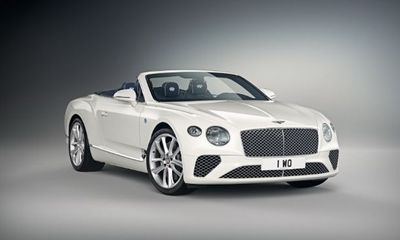 “Mãn nhãn” với từng chi tiết cận cảnh của Bentley Continental GTC Bavarian Edition giới hạn