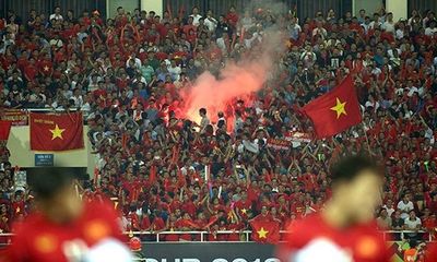 AFC phạt Liên đoàn Bóng đá Việt Nam gần 1 tỷ đồng vì pháo sáng