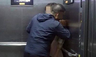 Vụ người nước ngoài bị tố sàm sỡ cư dân trong thang máy: Thiếu nữ bị sàm sỡ đúng ngày sinh nhật 16 tuổi