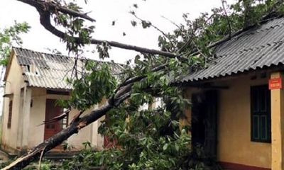 Mưa, lốc xoáy tại Yên Bái khiến 1 người chết, gần 50 ngôi nhà bị tốc mái