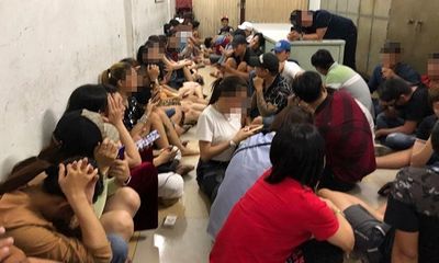 Phát hiện hàng chục thanh niên phê ma túy tại vũ trường Đông Kinh