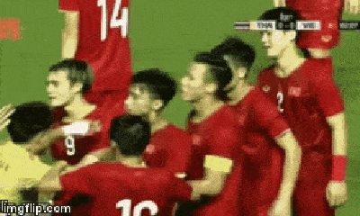 Video: Những pha vào bóng ác ý của các cầu thủ Thái Lan với Việt Nam