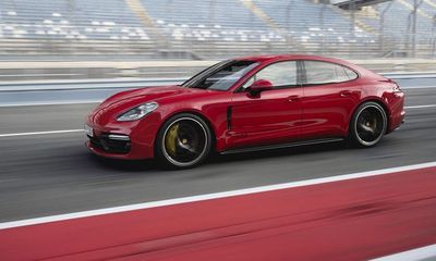 Hãng Porsche triệu hồi hơn 33.000 xe do nguy cơ gây cháy