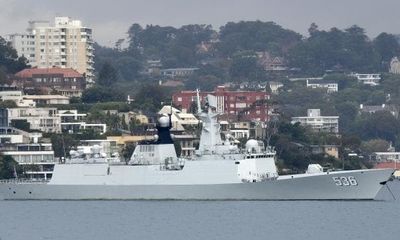 Binh lính tàu chiến Trung Quốc bị bắt gặp mua sữa bột, mặt nạ làm trắng da tại Australia