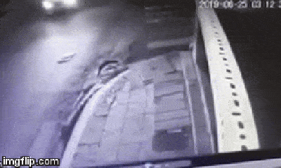 Video: Cú tông kinh hoàng lúc 3 giờ sáng khiến cô gái tử vong tại chỗ