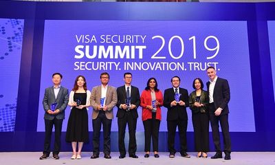 Vietcombank vinh dự nhận giải thưởng “Champion Security Award” của tổ chức thẻ quốc tế Visa 