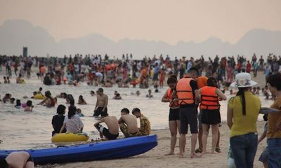 Quảng Ninh: Liên tiếp 2 du khách chết đuối khi tắm biển trong một ngày