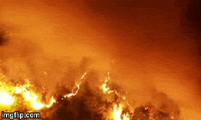 Video: Toàn cảnh rừng thông trên núi Hồng Lĩnh bất ngờ bùng cháy trong đêm