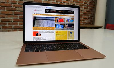 MacBook Air 2018 lỗi bảng logic được Apple sửa miễn phí