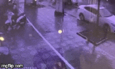 Video: Trộm bẻ khóa SH cực nhanh trên phố, nhiều người bất lực đuổi theo