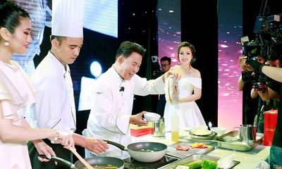 “Phù thuỷ ẩm thực” nổi tiếng thế giới Yan Can Cook dùng 100% tổ yến của thương hiệu “Hồng Yến – Yến Bạc Liêu” để chế biến món ăn