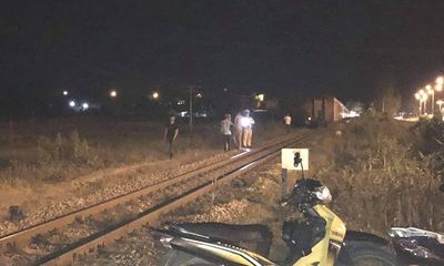 Quảng Nam: Va chạm với tàu hỏa trong đêm, nam thanh niên tử vong thương tâm