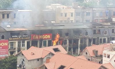 Hiện trường vụ cháy kinh hoàng ở Thiên đường Bảo Sơn, nhiều biệt thự bị thiêu rụi