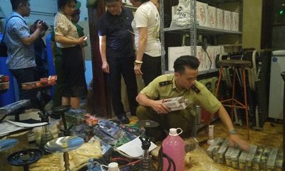 Hà Nội: Truy quét các quán bar trong đêm, tịch thu gần 10 nghìn quả bóng cười