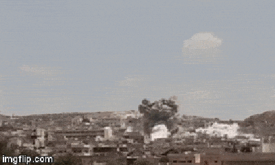 Video: Nga không kích khẩn cấp, thiêu rụi đoàn xe quân sự của khủng bố tại Syria