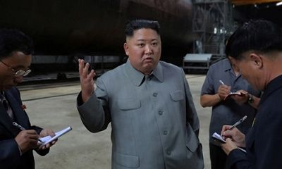 Chủ tịch Kim Jong-un thị sát tàu ngầm mới, dự kiến triển khai tại biển Nhật Bản