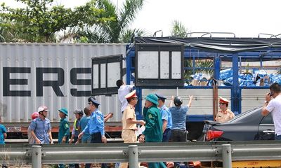 Vụ tai nạn 5 người tử vong tại Hải Dương: Nhân chứng bàng hoàng kể lại phút xe tải lật nghiêng